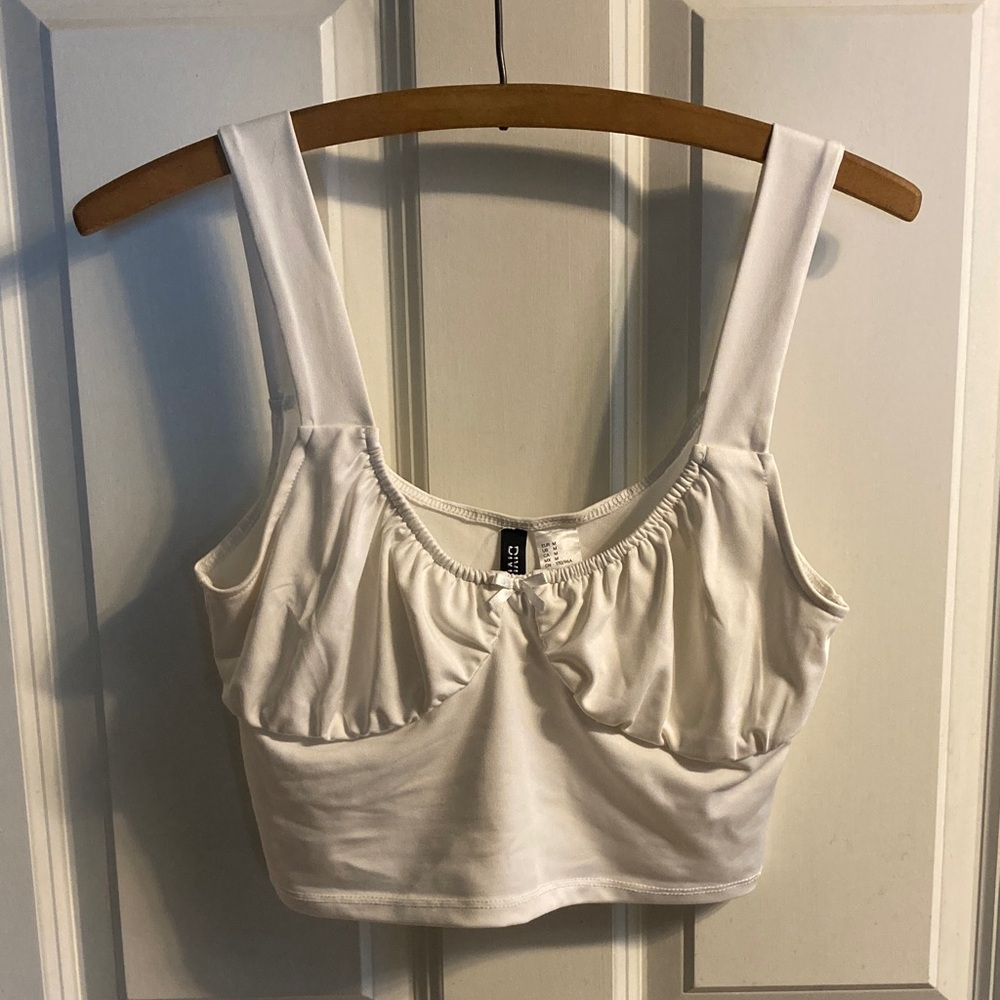 Size Medium H&M Divided White Crop Top
